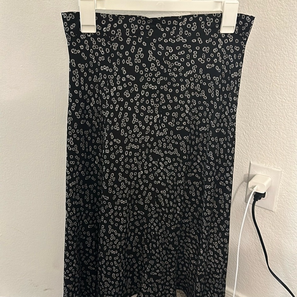 Skirt front split